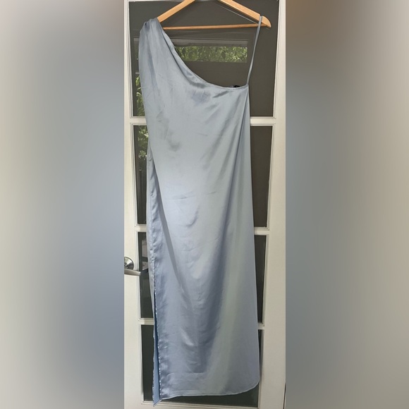 NWT SELMACILEK pale blue one-shoulder satin maxi dress, size medium - Picture 9 of 10